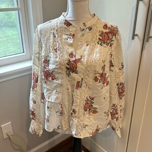 NWT Zara Gorgoeus floral/eyelet blouse